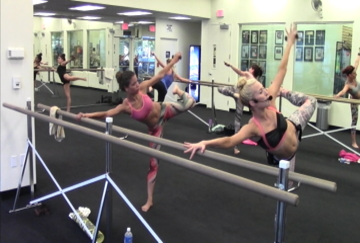 Cardio Barre dancers enjoy a work out in Hollywood. (Michelle Nadjar/ATVN)