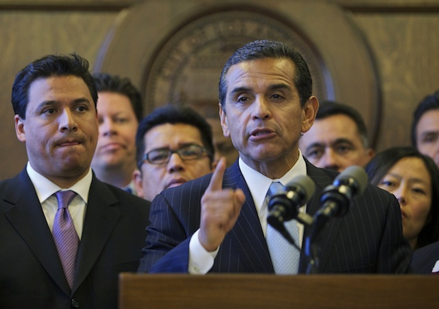 Mayor Villaraigosa told the LAFD that they are not to withhold basic information about responses to medical emergencies(Photo courtesy AP).