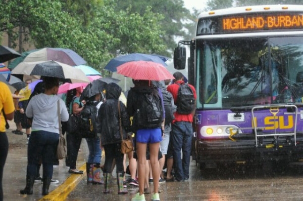LSU students evacuate campus due to bomb threat (Courtesy  of @CatThrelkeld)