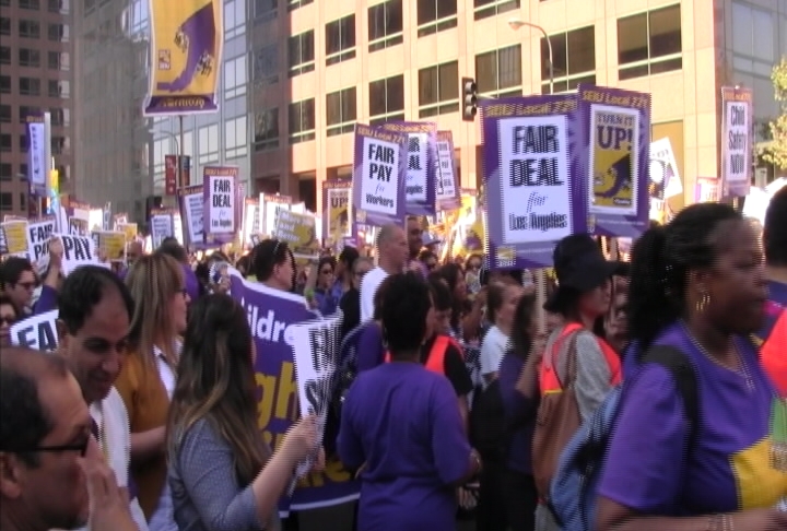 SEIU members rallied in for higher wages on Tuesday. (ATVN)