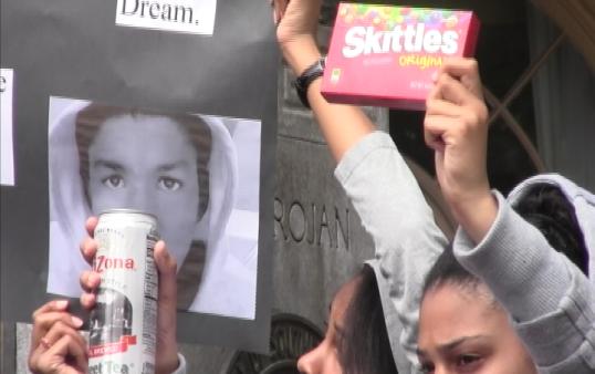 USC students rally for Trayvon Martin. (Photo by ATVN)