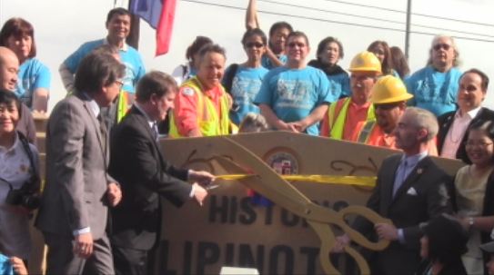 The ribbon-cutting ceremony inaugurated a new Historic Filipinotown. (Sana Ahmed/ATVN)