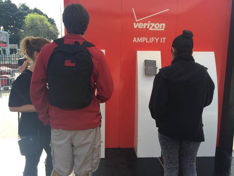 Students play games at the Yahoo truck. (Brianne Tracy/ATVN)