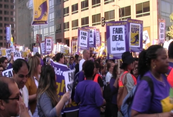 SEIU members rallied in for higher wages on Tuesday. (ATVN)