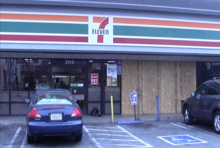 7-Eleven open for business after a car crashed into the store. (Sam Dorn/ ATVN)